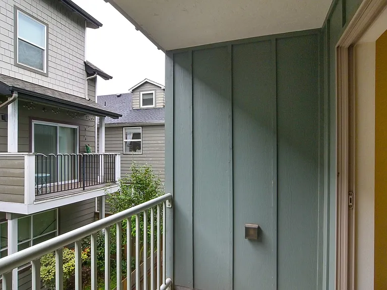 Hays Apartments — Photo 38