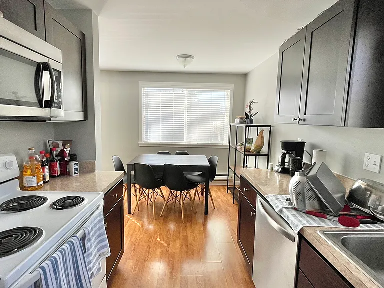 1100 N 92nd St #45 — Photo 11
