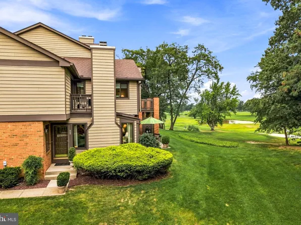 908 Augusta Cir, Mount Laurel, NJ 08054