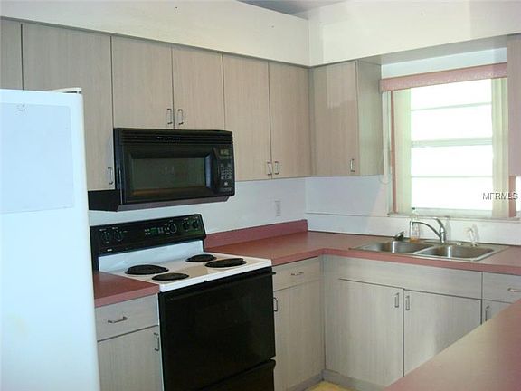 5th image of 143 Polk Dr