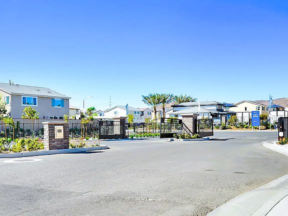 3rd image of 36679 Camino Springs Ave