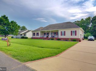 3003 Riverview Dr, Colonial Beach, VA 22443