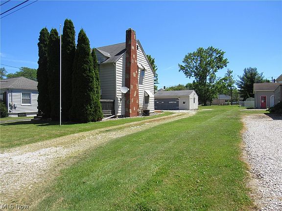 2nd image of 597 Aletha St