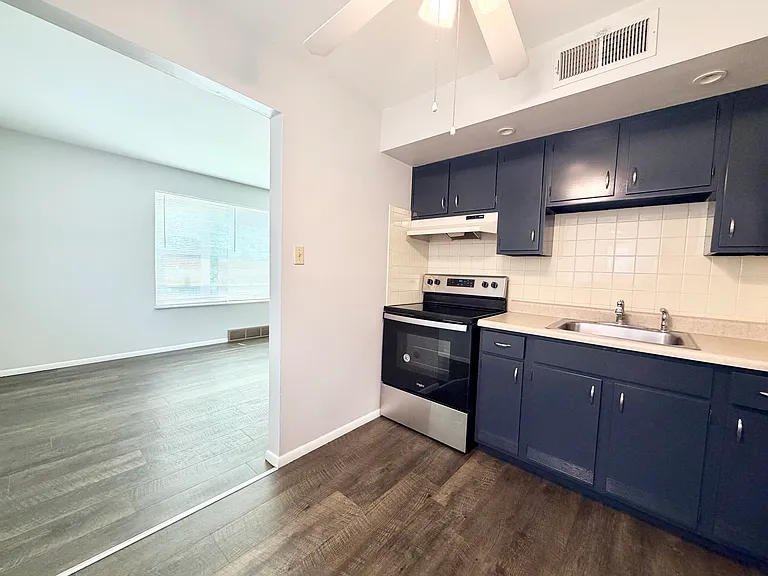 4133 Germania St #1B — Photo 4