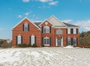 219 Garrison Ct, Asbury, NJ 08802
