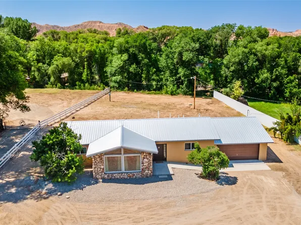 691 State Road 76, Chimayo, NM 87522