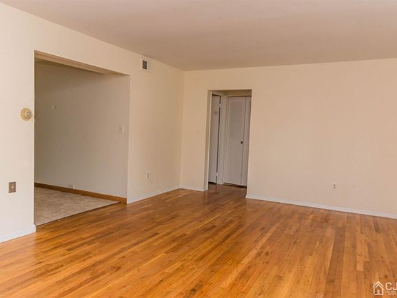 4th image of 15 Judson St #A