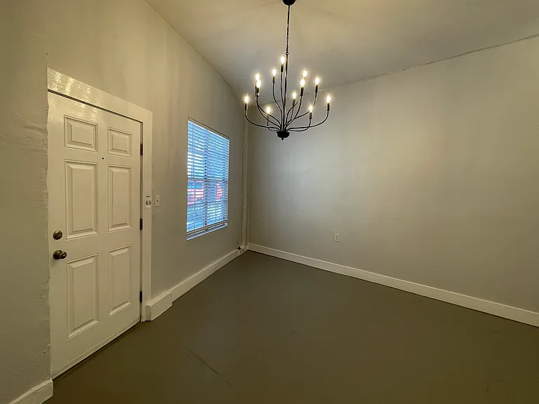 2305 W Texas Ave #5 — Photo 35