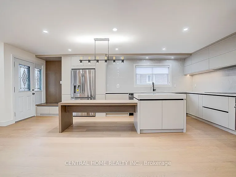 23 Bakerdale Rd — Photo 2
