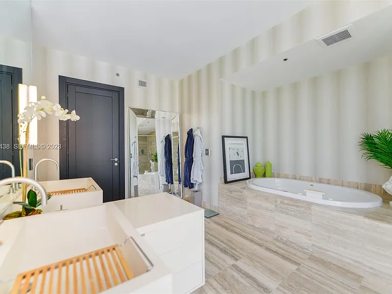 15901 Collins Ave #1701 — Photo 19