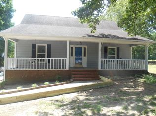 255 Country Canyon Dr, Rockingham, NC 28379