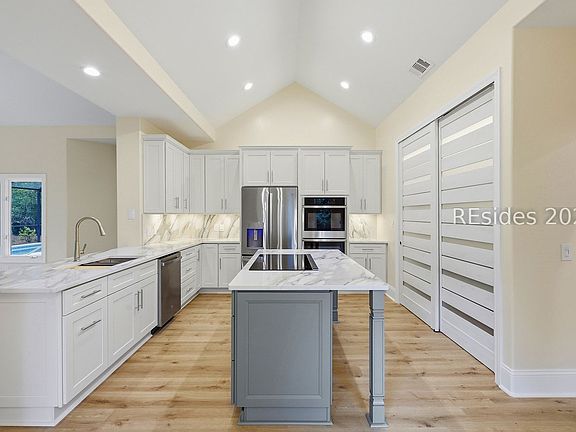 2nd image of 43 Knollwood Dr