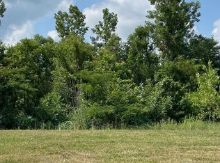 910 Oak Creek Ln, Waterloo, IL 62298