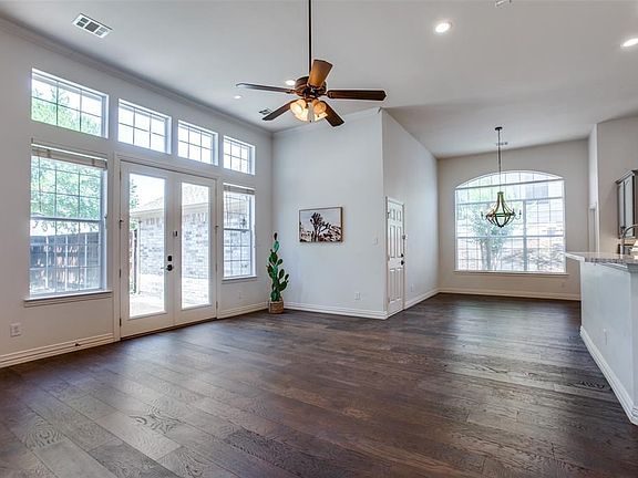 5th image of 4437 Kelly Dr