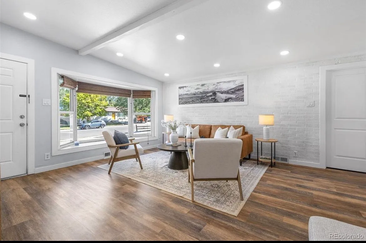 3782 Shaw Blvd — Photo 2