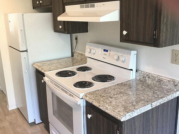 2nd image of 17204 NE 45th St #162