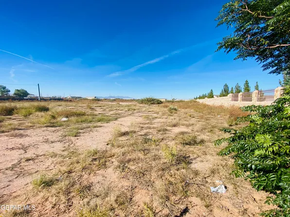 1152 Steve Dr, Chaparral, NM 88081