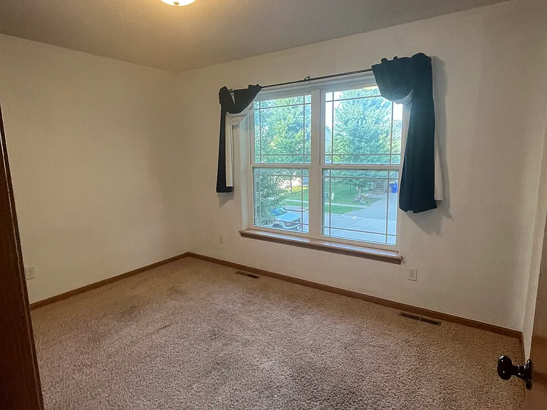 235 N Park Ridge Rd — Photo 16