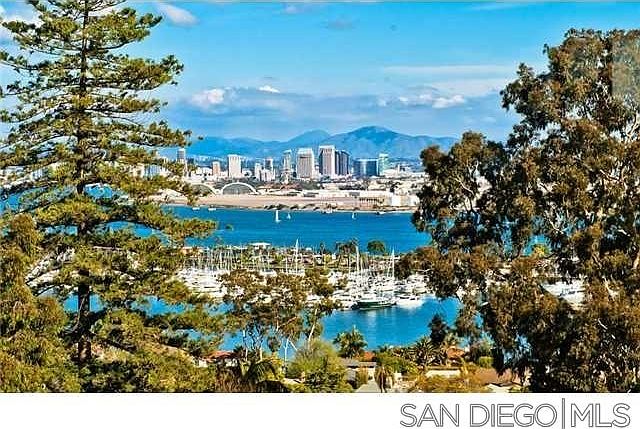 2nd image of 427 San Remo Way