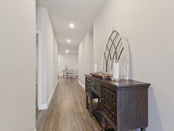 3rd image of 112 Monarch Way