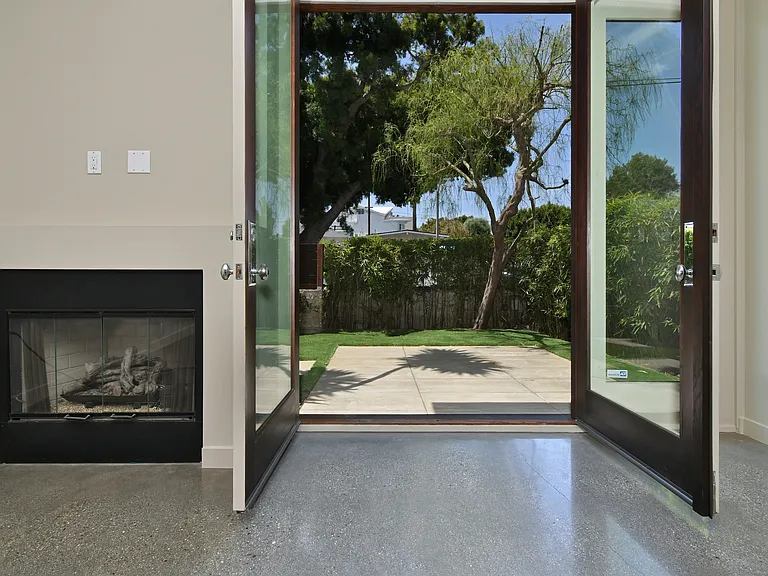 744 Marine St — Photo 18