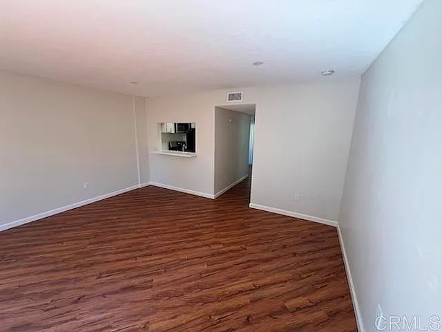 2 bed, 1.5 bath, 1056 sqft, $2,690 — Photo 4