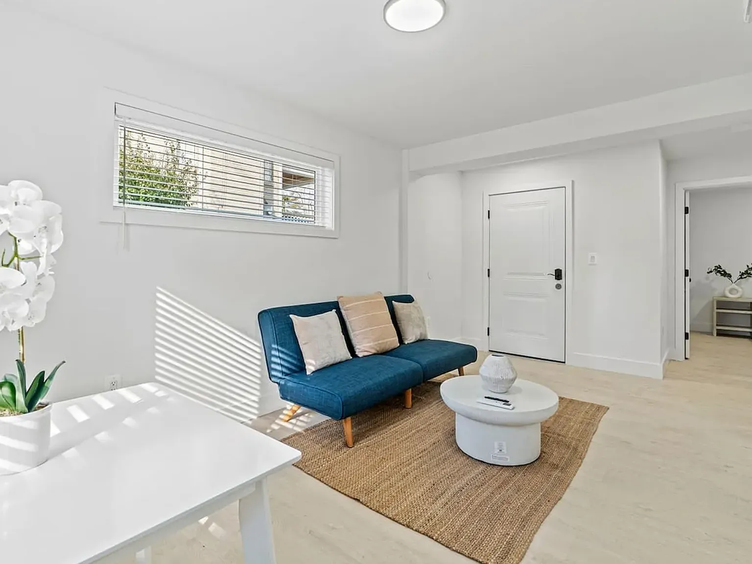 3 bed, $4,099 — Photo 3