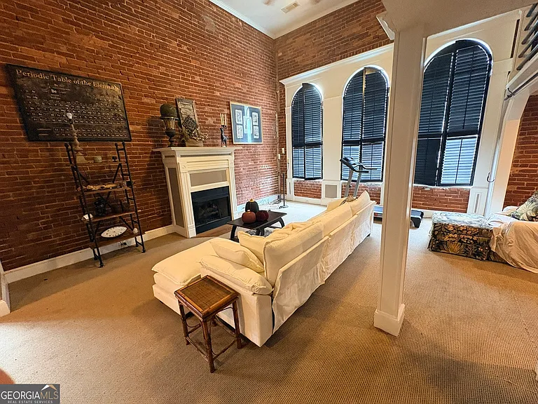 102 N Hill St #304 — Photo 3