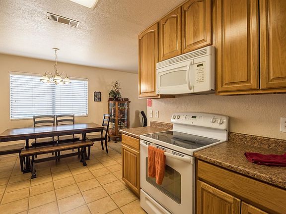 2nd image of 1405 Kelley Dr