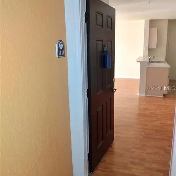 5447 Vineland Rd #1111 — Photo 2