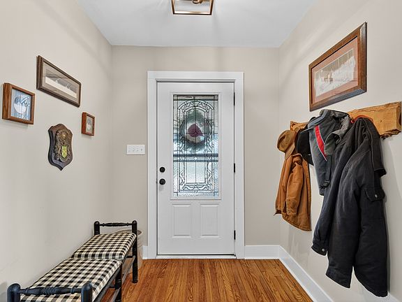 2nd image of 31 Epps Hollow Rd