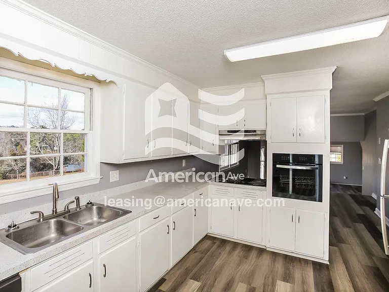 4784_008_wm_-_kitchen_13466814.jpg
