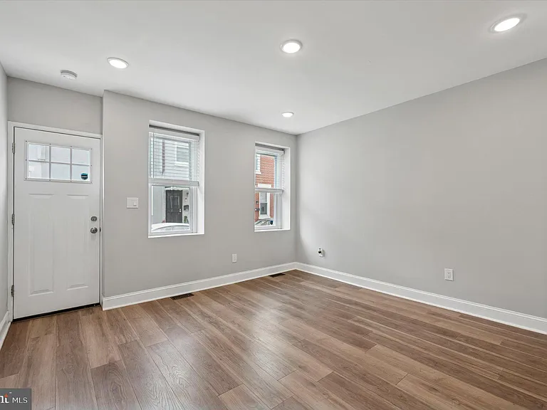 447 Durfor St — Photo 7