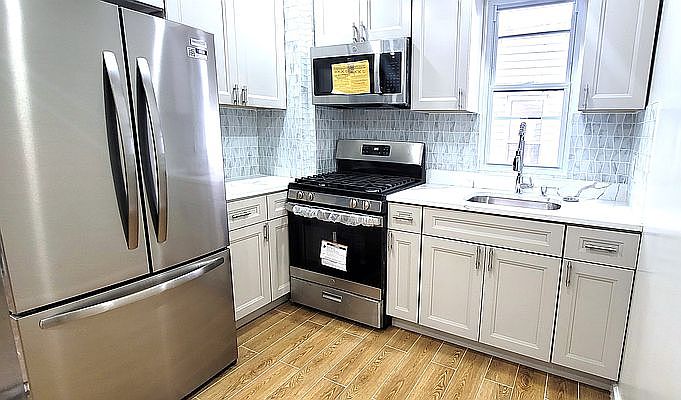 1st image of 23-27 27th St #Bm1