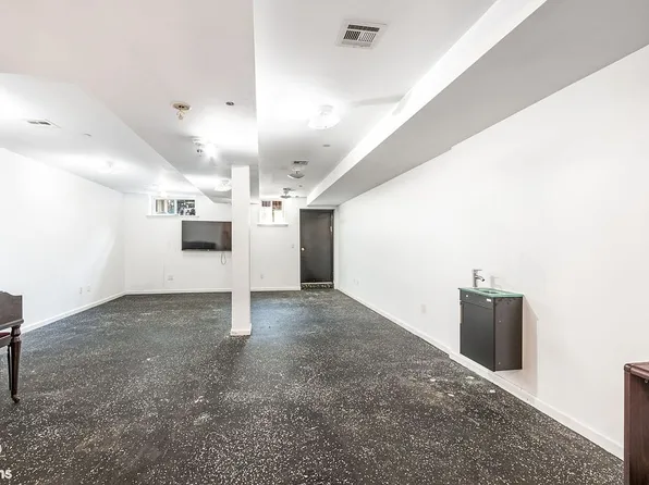 1544 E 13th St, Brooklyn, NY 11230