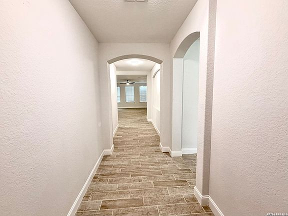2nd image of 5470 Cypress
