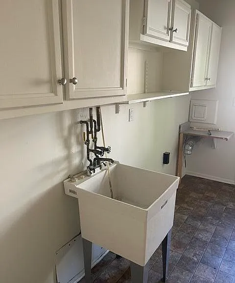 8375 Hillcrest Blvd — Photo 11