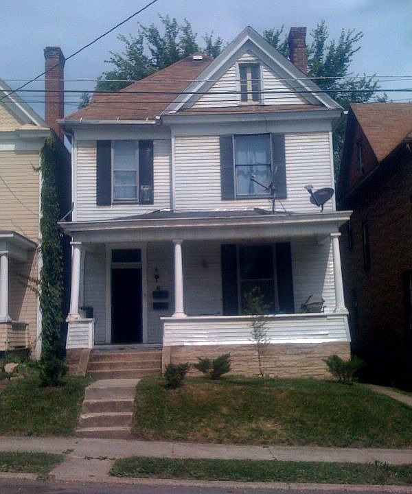 1st image of 221 Walnut Ave