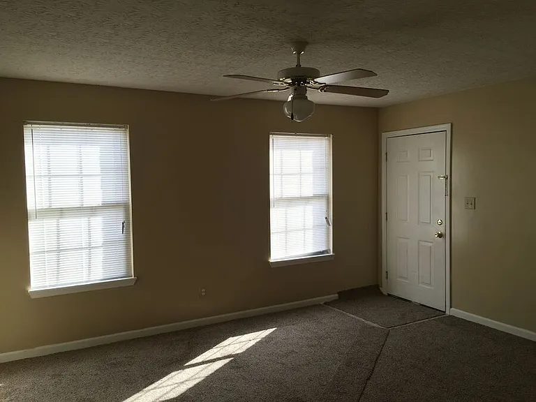 2824 Ryan Cir — Photo 5
