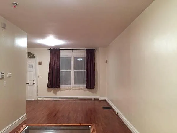 212 Adams St NE — Photo 9