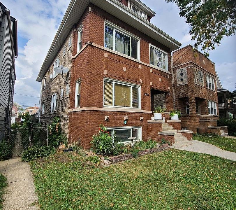 2nd image of 5124 W Henderson St