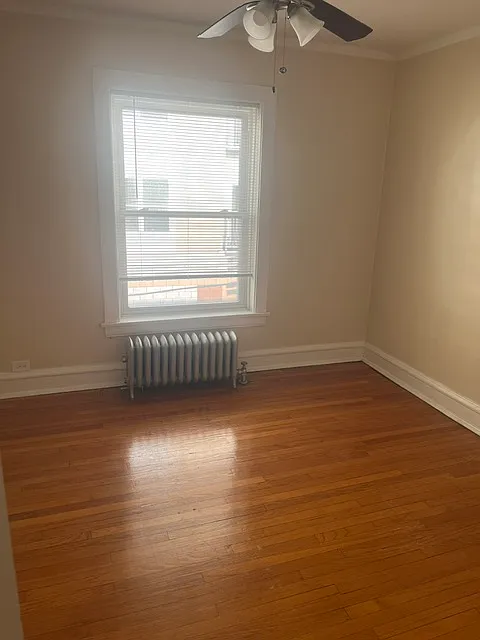 Rarely Available 2 Bed with Great Location Near El & Metra! Parking Available! — Photo 4