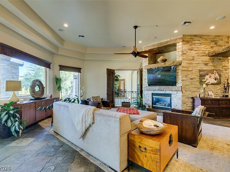 549 Regents Gate Dr — Photo 17