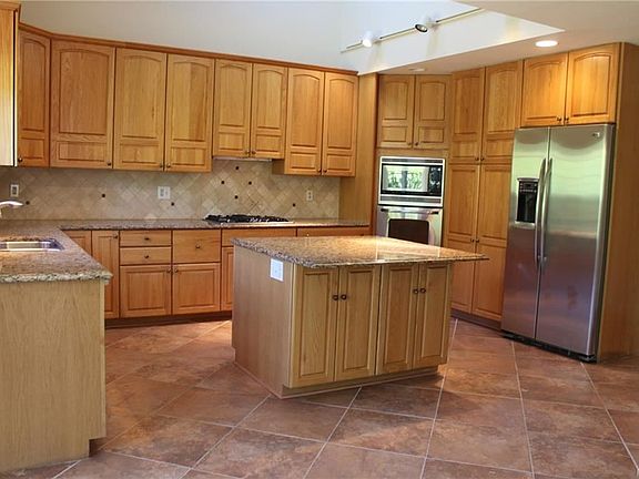 5th image of 3982 Barton Farm Ct