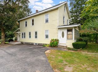 13 Princetown Rd, Schenectady, NY 12306