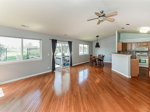 5th image of 1018 Fairway Dr