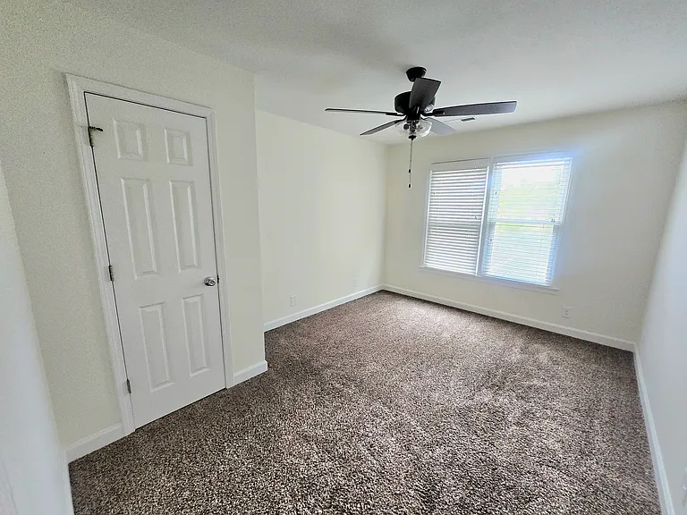 735 Courtland Ave — Photo 44