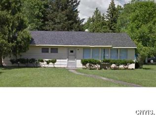 2 Wexford Rd, Syracuse, NY 13214