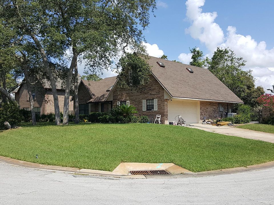 1st image of 121 Sawtooth Ln