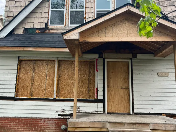 12738 Manor St, Detroit, MI 48238